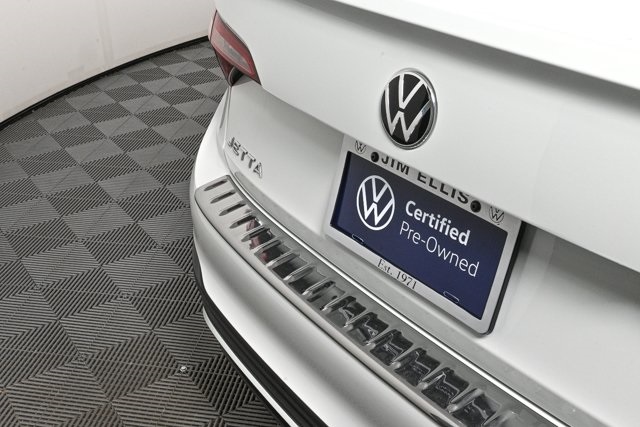 used 2024 Volkswagen Jetta car, priced at $18,900