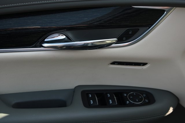 used 2020 Cadillac XT6 car, priced at $30,400