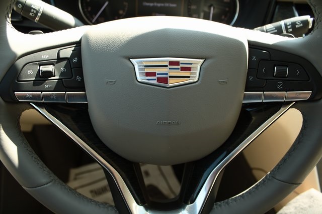 used 2020 Cadillac XT6 car, priced at $30,400