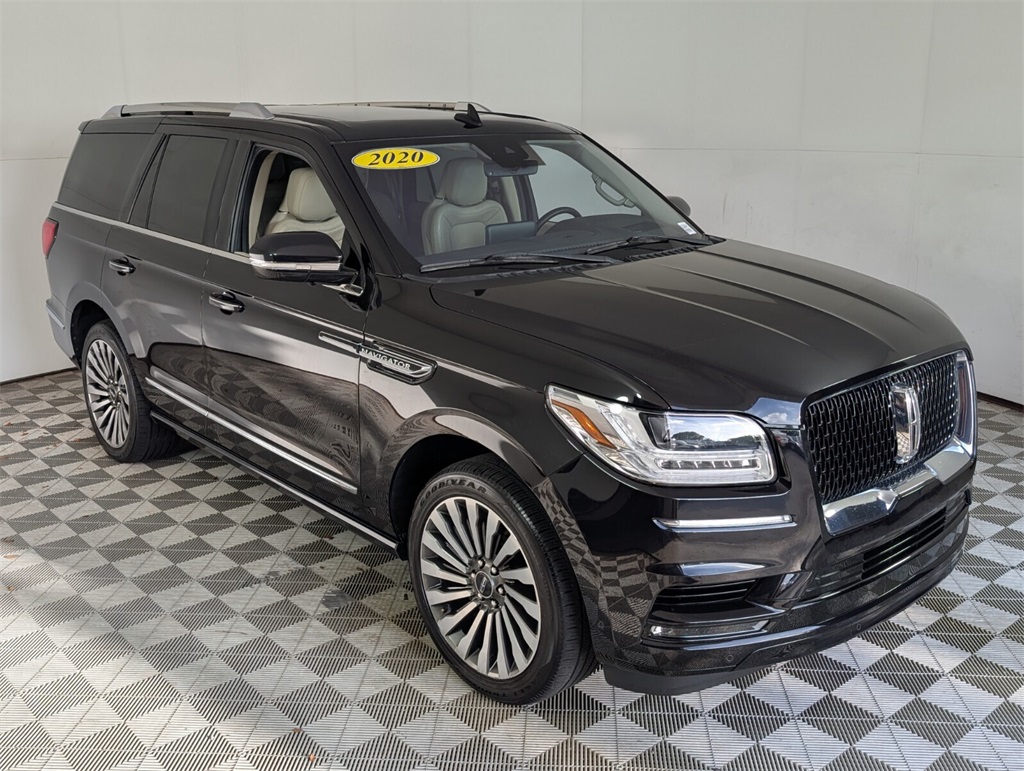 used 2020 Lincoln Navigator car, priced at $38,900