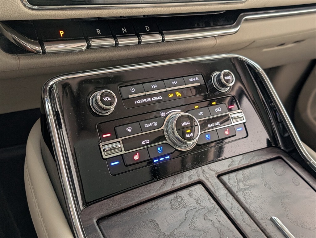 used 2020 Lincoln Navigator car, priced at $38,900