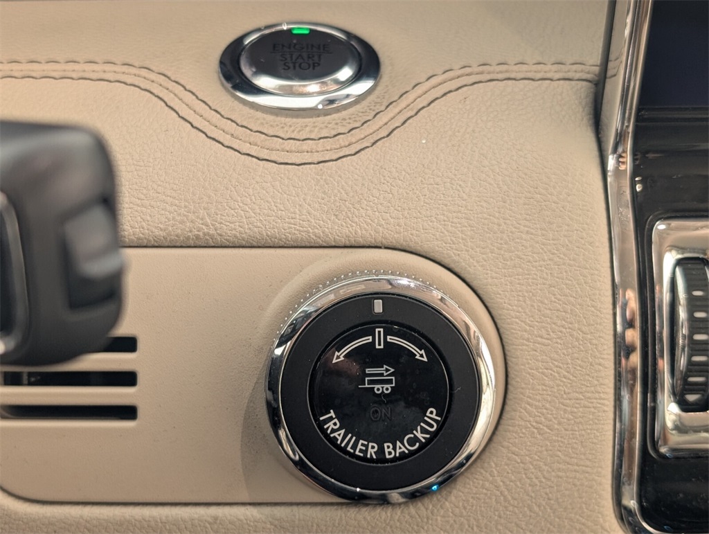 used 2020 Lincoln Navigator car, priced at $38,900