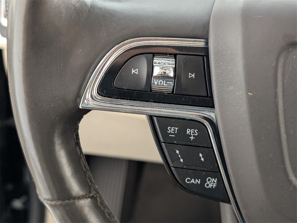 used 2020 Lincoln Navigator car, priced at $38,900