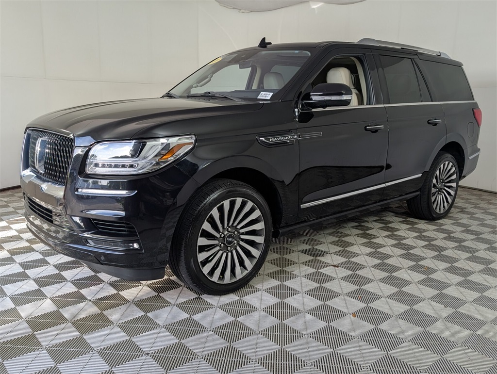 used 2020 Lincoln Navigator car, priced at $38,900