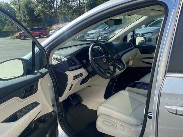 new 2026 Honda Odyssey car, priced at $42,076