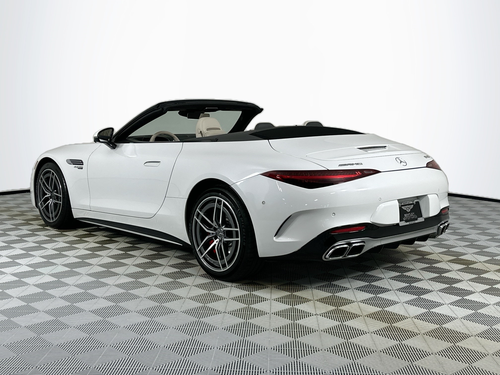 used 2022 Mercedes-Benz SL-Class car, priced at $94,995