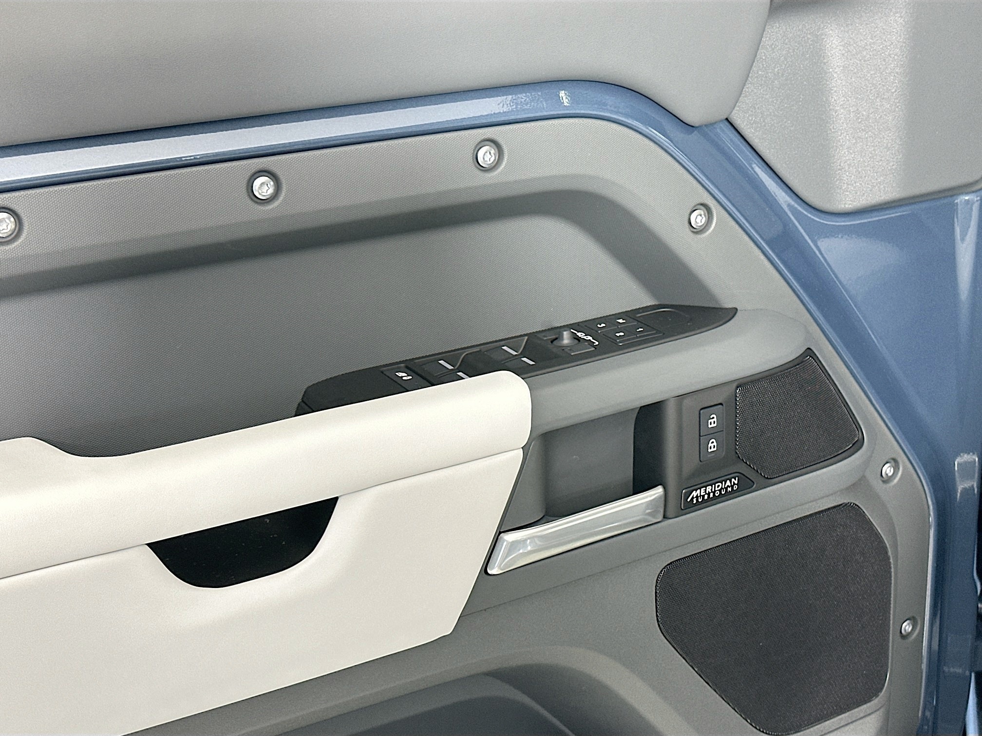 new 2025 Land Rover Defender 110 car, priced at $84,673
