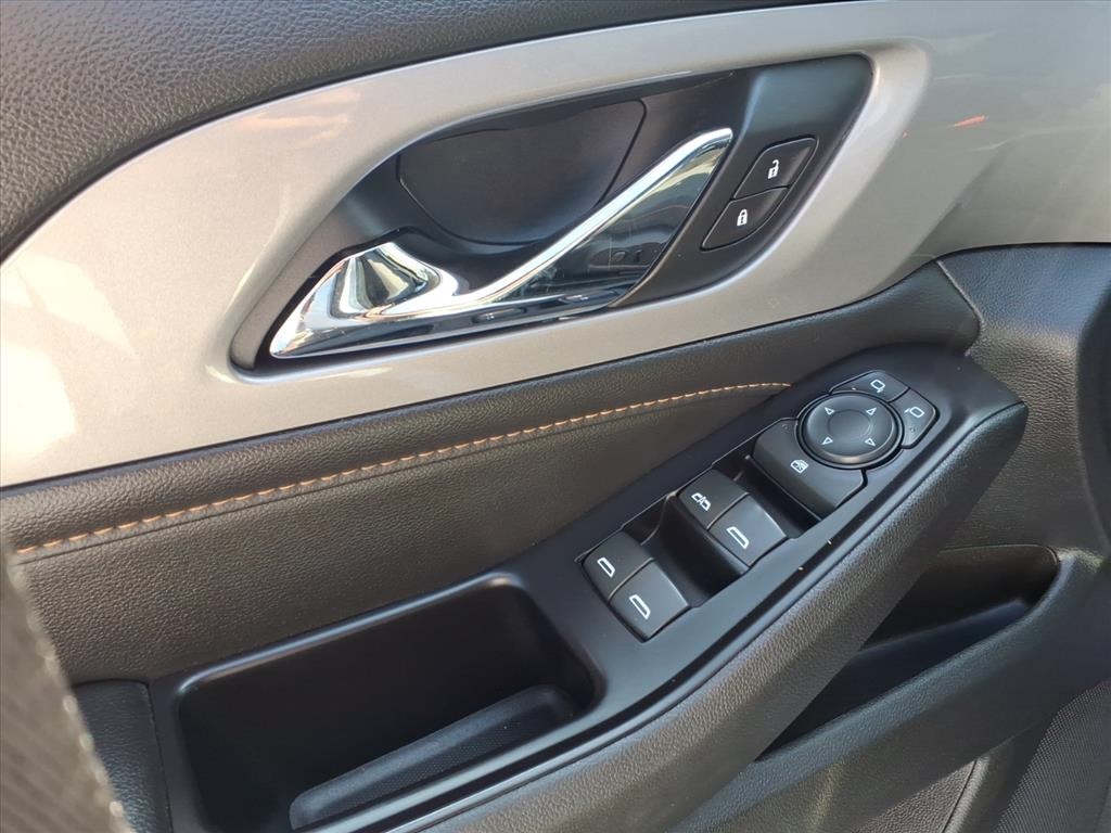used 2020 Chevrolet Traverse car, priced at $21,900