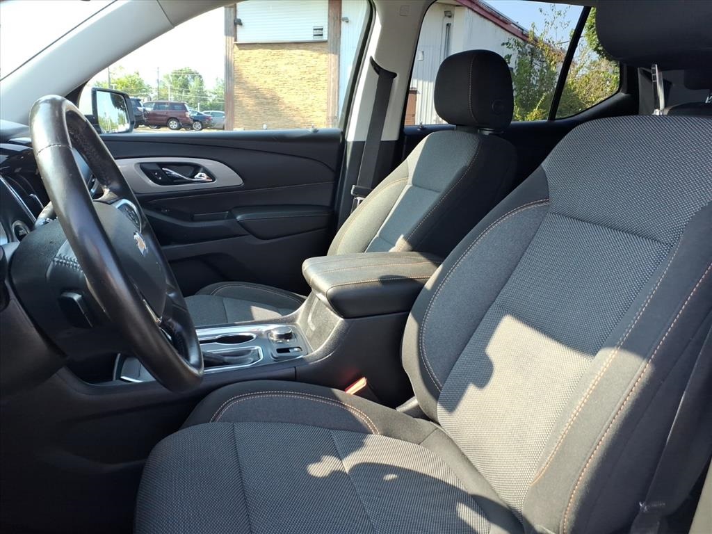used 2020 Chevrolet Traverse car, priced at $21,900