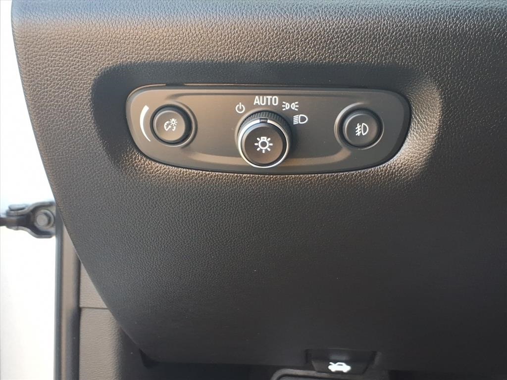 used 2020 Chevrolet Traverse car, priced at $21,900