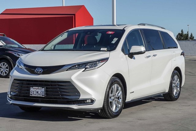 used 2021 Toyota Sienna car, priced at $44,577