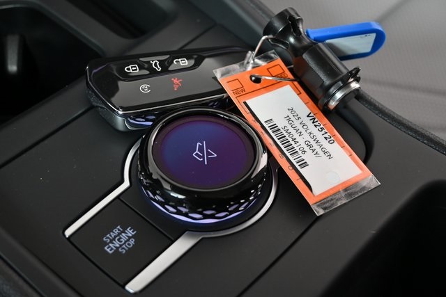 new 2025 Volkswagen Tiguan car, priced at $39,166