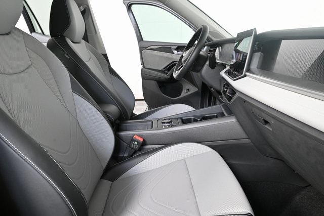 new 2025 Volkswagen Tiguan car, priced at $39,166
