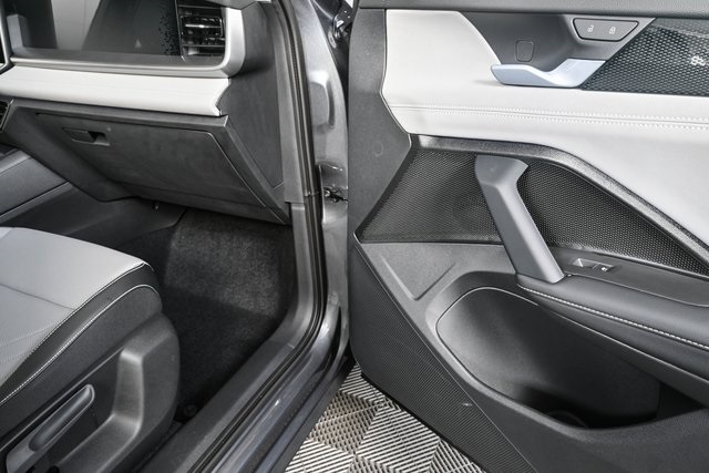 new 2025 Volkswagen Tiguan car, priced at $39,166