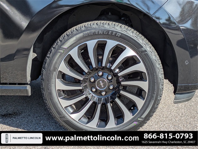 used 2022 Lincoln Navigator car, priced at $60,972