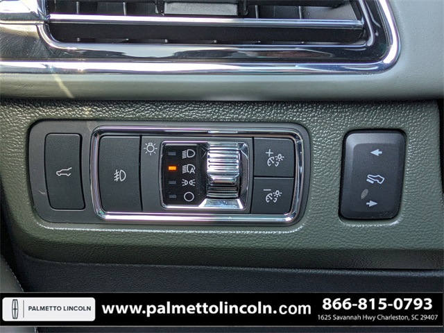 used 2022 Lincoln Navigator car, priced at $60,972