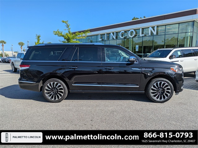 used 2022 Lincoln Navigator car, priced at $60,972