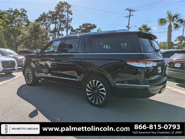 used 2022 Lincoln Navigator car, priced at $60,972