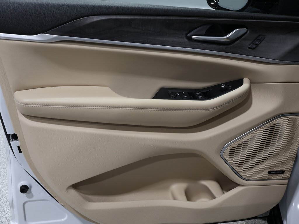 used 2022 Jeep Grand Cherokee car, priced at $27,751