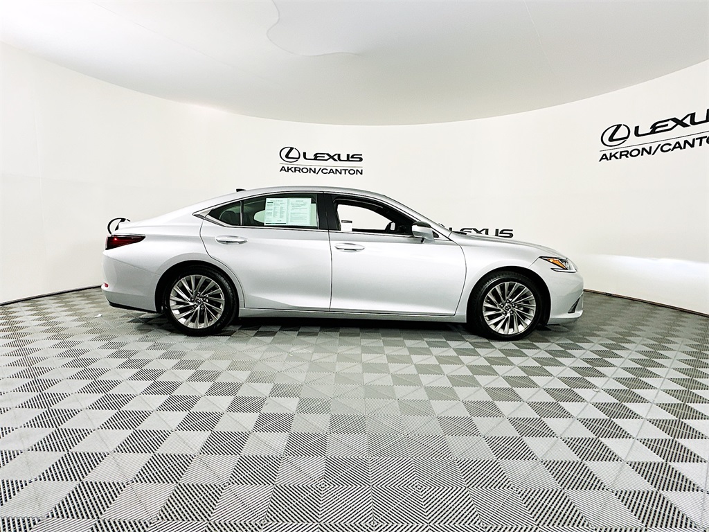 used 2019 Lexus ES car, priced at $32,490