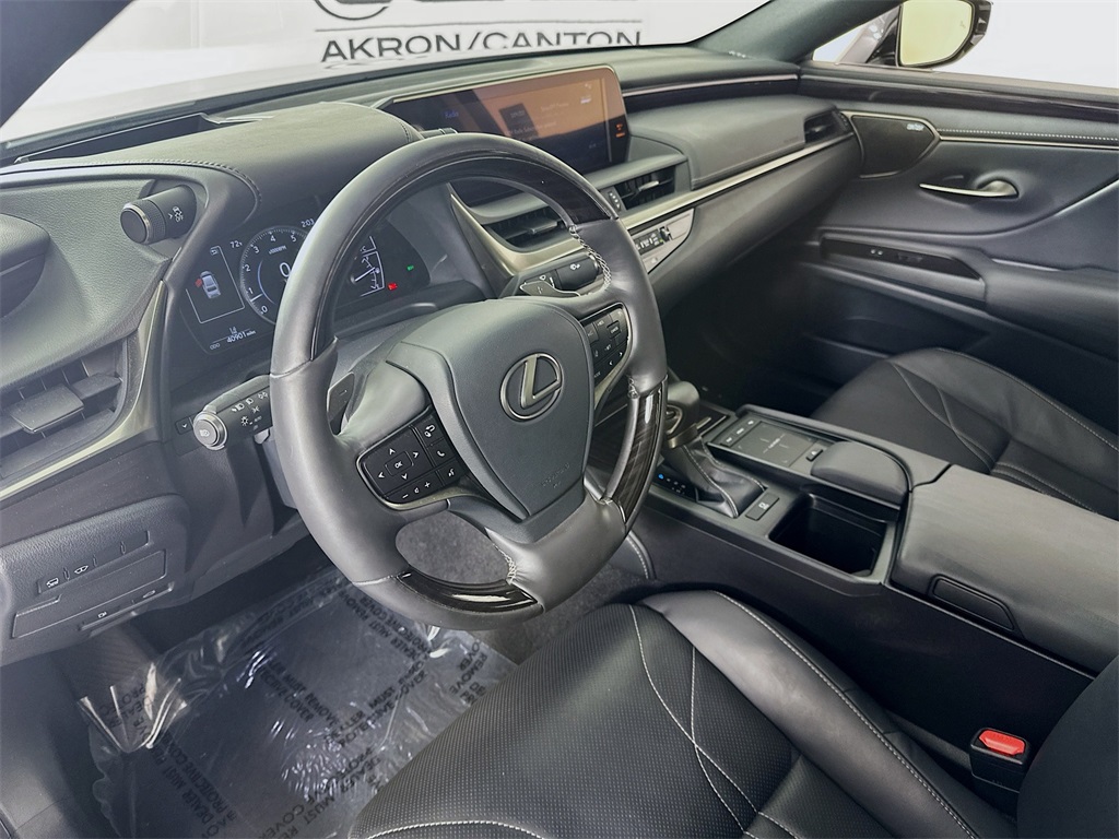 used 2019 Lexus ES car, priced at $32,490