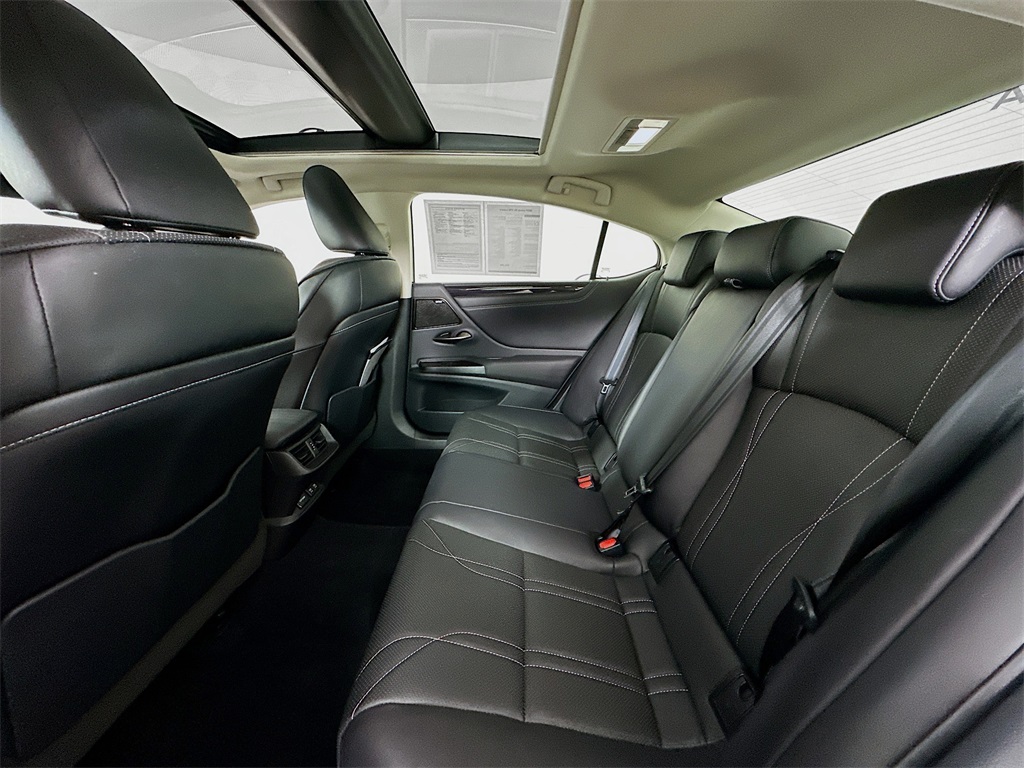 used 2019 Lexus ES car, priced at $32,490