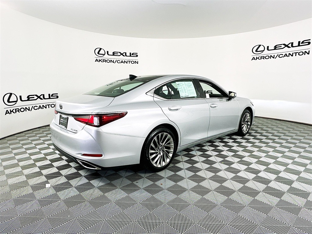 used 2019 Lexus ES car, priced at $32,490