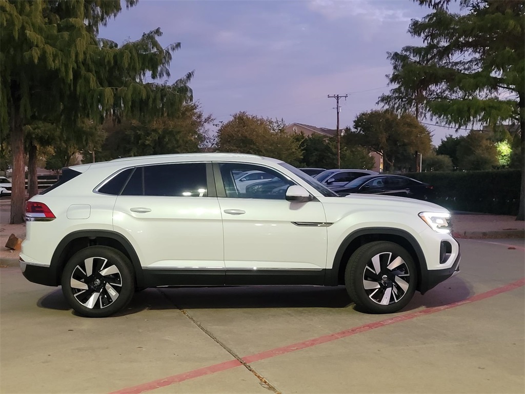 new 2026 Volkswagen Atlas Cross Sport car, priced at $47,658