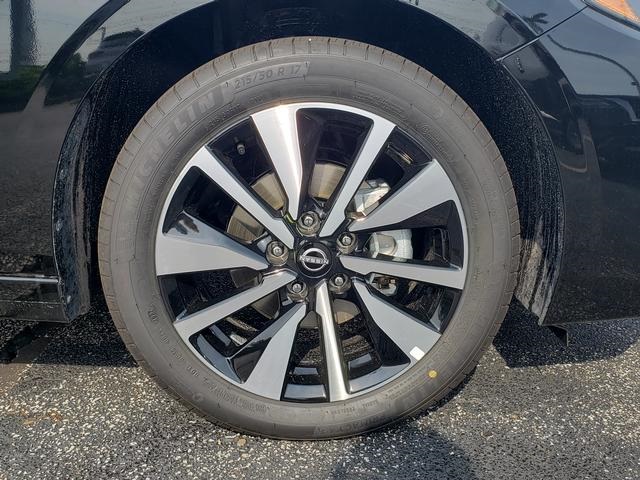 new 2025 Nissan Sentra car, priced at $24,033