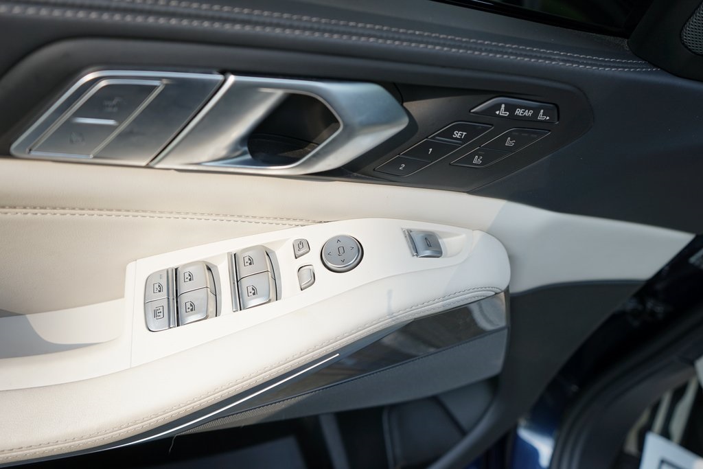 used 2022 BMW X7 car, priced at $50,995