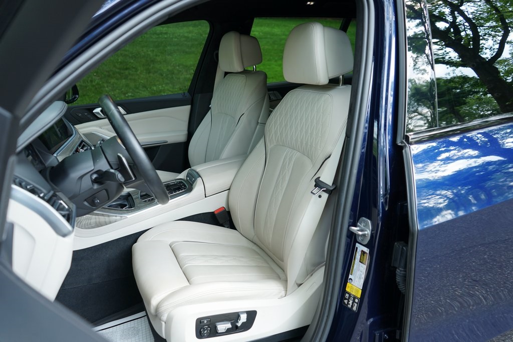 used 2022 BMW X7 car, priced at $50,995