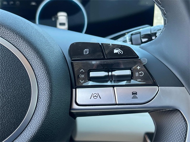 new 2025 Hyundai Elantra Hybrid car, priced at $30,830