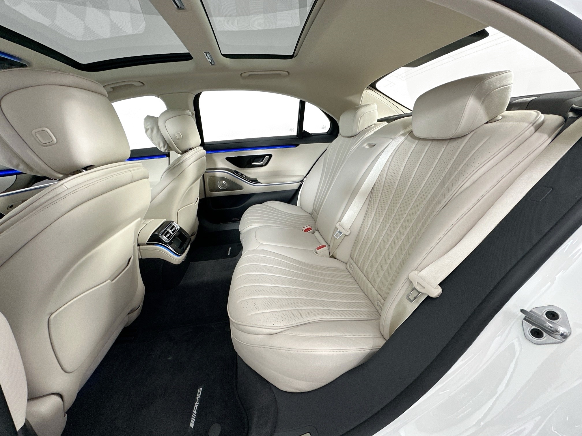 used 2022 Mercedes-Benz S-Class car, priced at $83,999