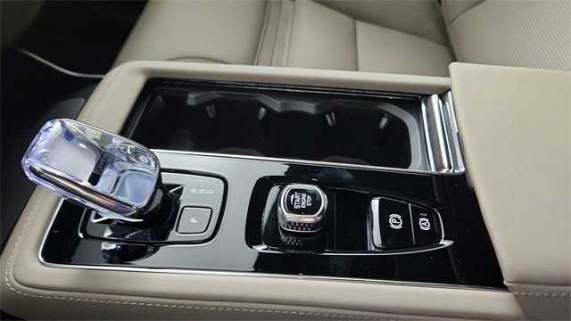 new 2026 Volvo XC90 Plug-In Hybrid car, priced at $93,775