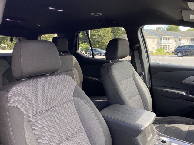 used 2023 Chevrolet Traverse car, priced at $32,547