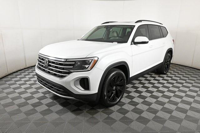 new 2026 Volkswagen Atlas car, priced at $49,332