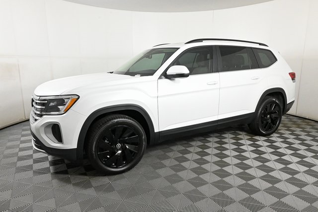 new 2026 Volkswagen Atlas car, priced at $49,332