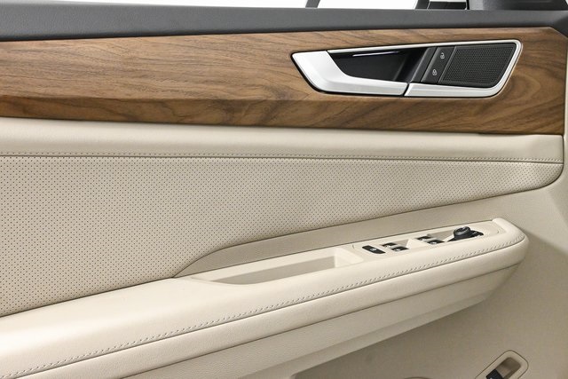 new 2026 Volkswagen Atlas car, priced at $49,332