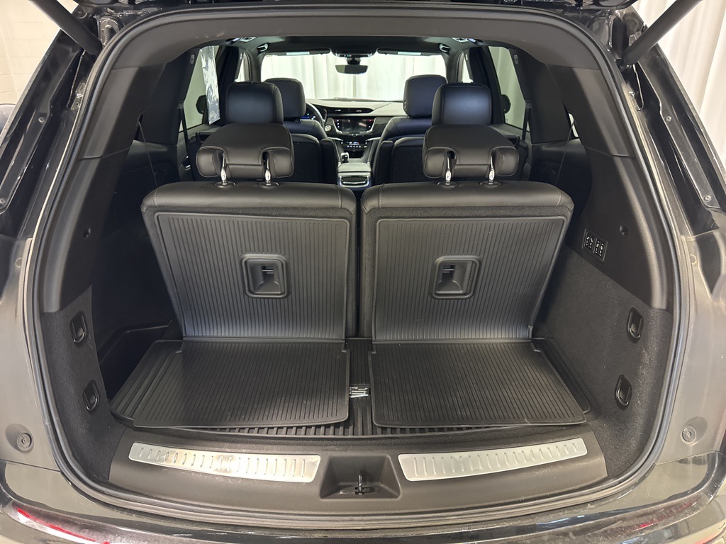 used 2022 Cadillac XT6 car