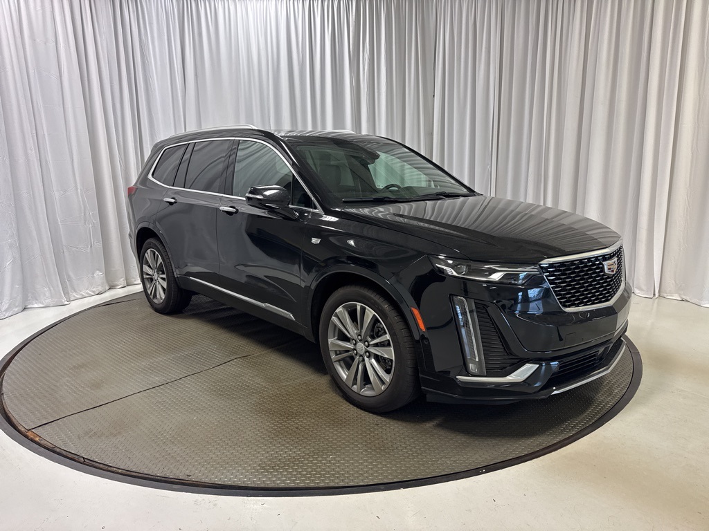 used 2022 Cadillac XT6 car