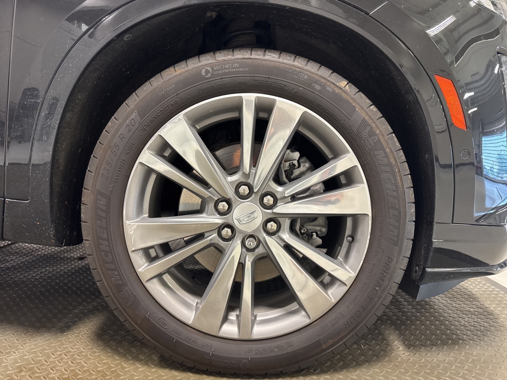 used 2022 Cadillac XT6 car