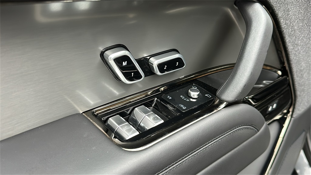 used 2023 Land Rover Range Rover Sport car, priced at $72,673