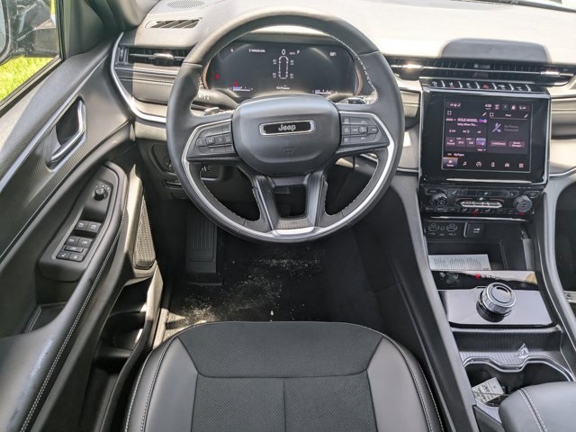new 2025 Jeep Grand Cherokee L car, priced at $39,875