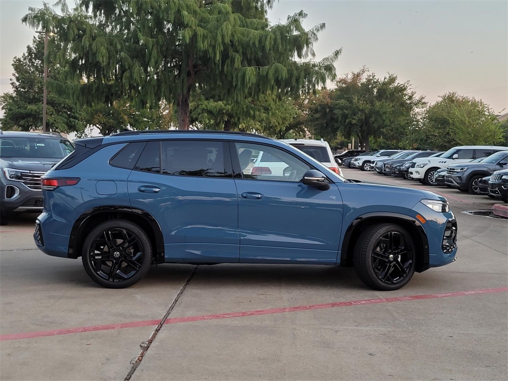 new 2025 Volkswagen Tiguan car, priced at $37,591