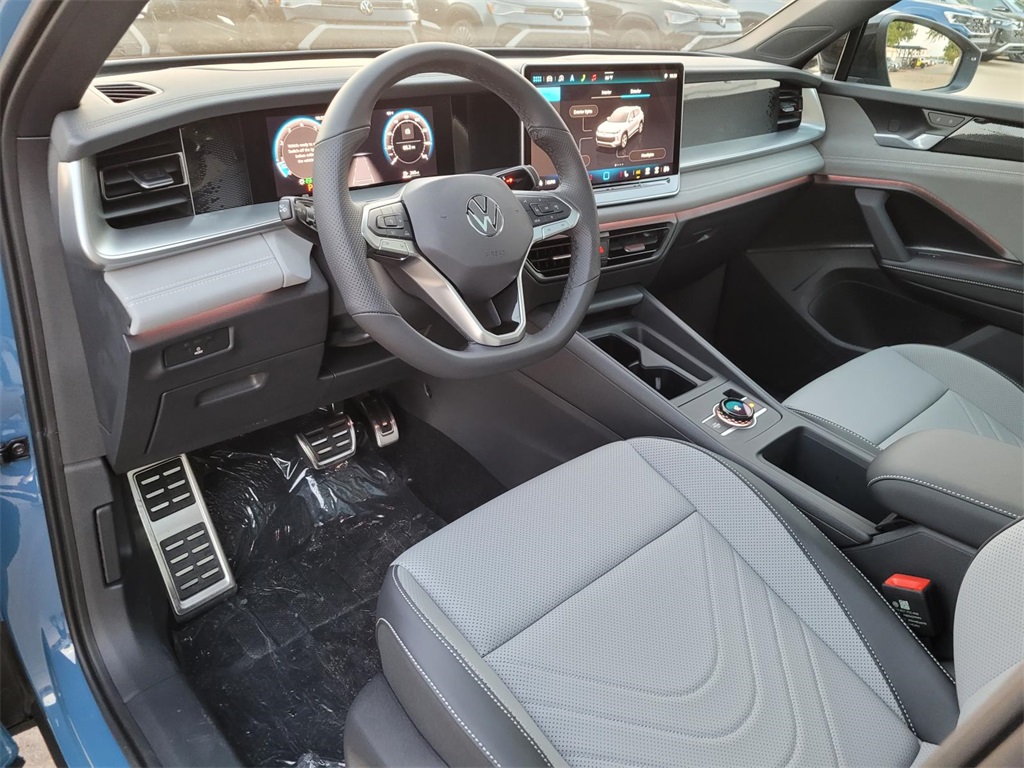 new 2025 Volkswagen Tiguan car, priced at $37,591