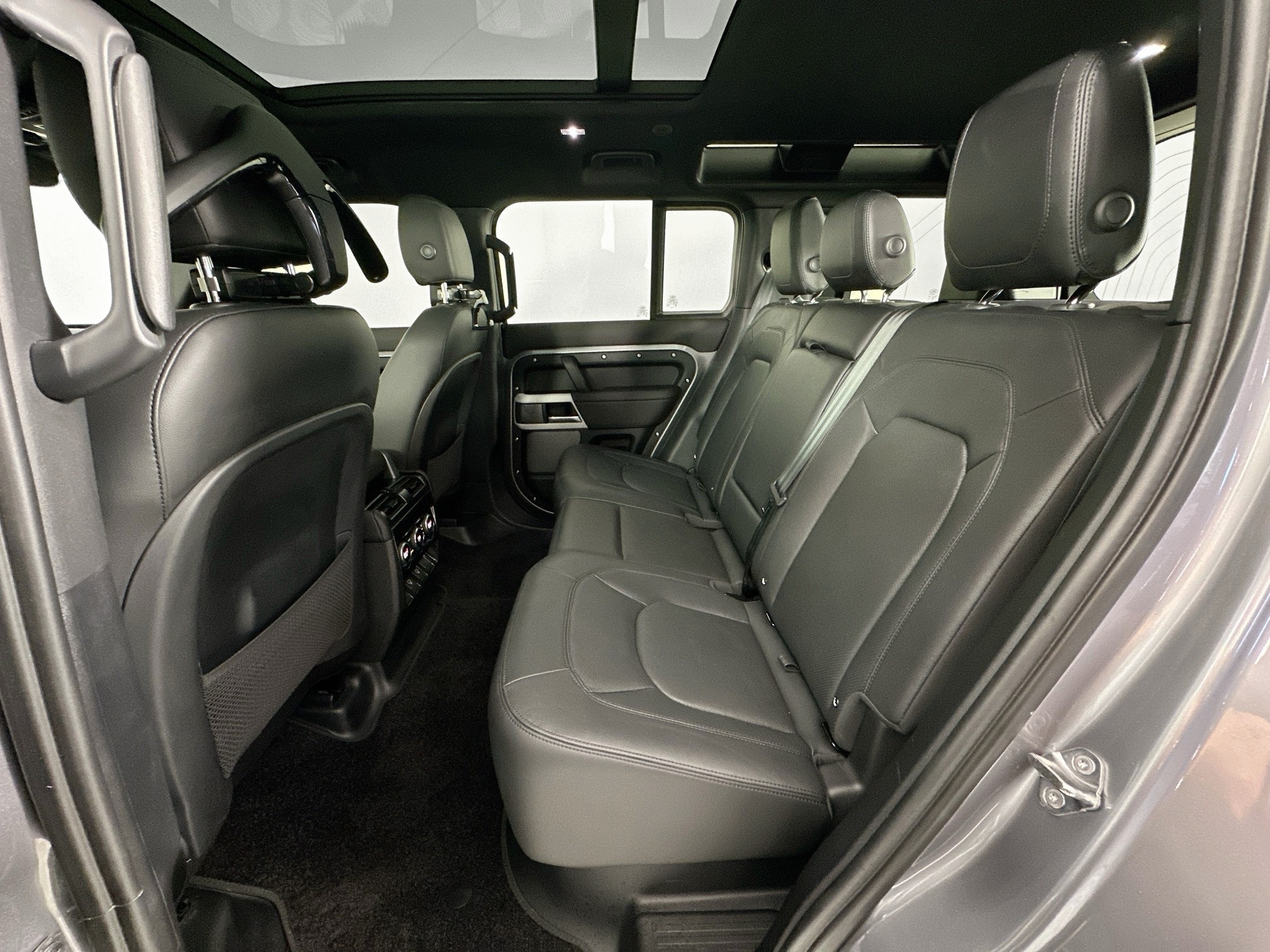 used 2024 Land Rover Defender 110 car, priced at $59,995