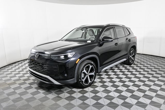 new 2025 Volkswagen Tiguan car, priced at $36,629