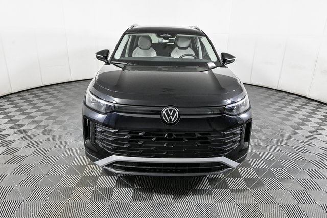 new 2025 Volkswagen Tiguan car, priced at $36,629