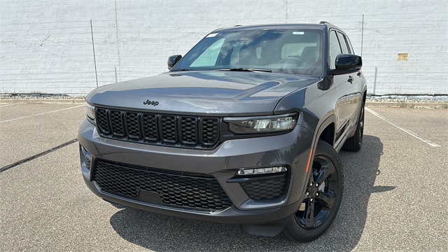 new 2025 Jeep Grand Cherokee car, priced at $48,340