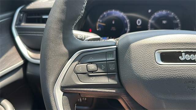 new 2025 Jeep Grand Cherokee car, priced at $48,340